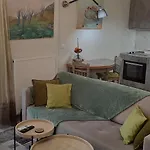Alpha 4 *